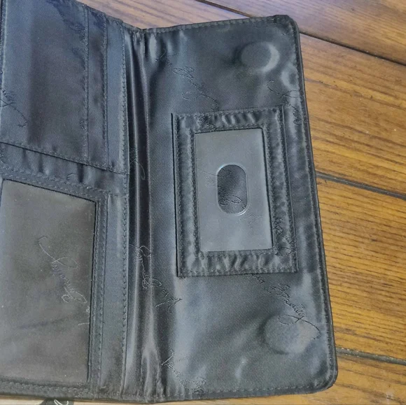 Vera Bradley Sierra Stream Magnetic Wallet Clutch Trifold - Picture 11 of 16